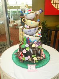 alice in wonderland cake